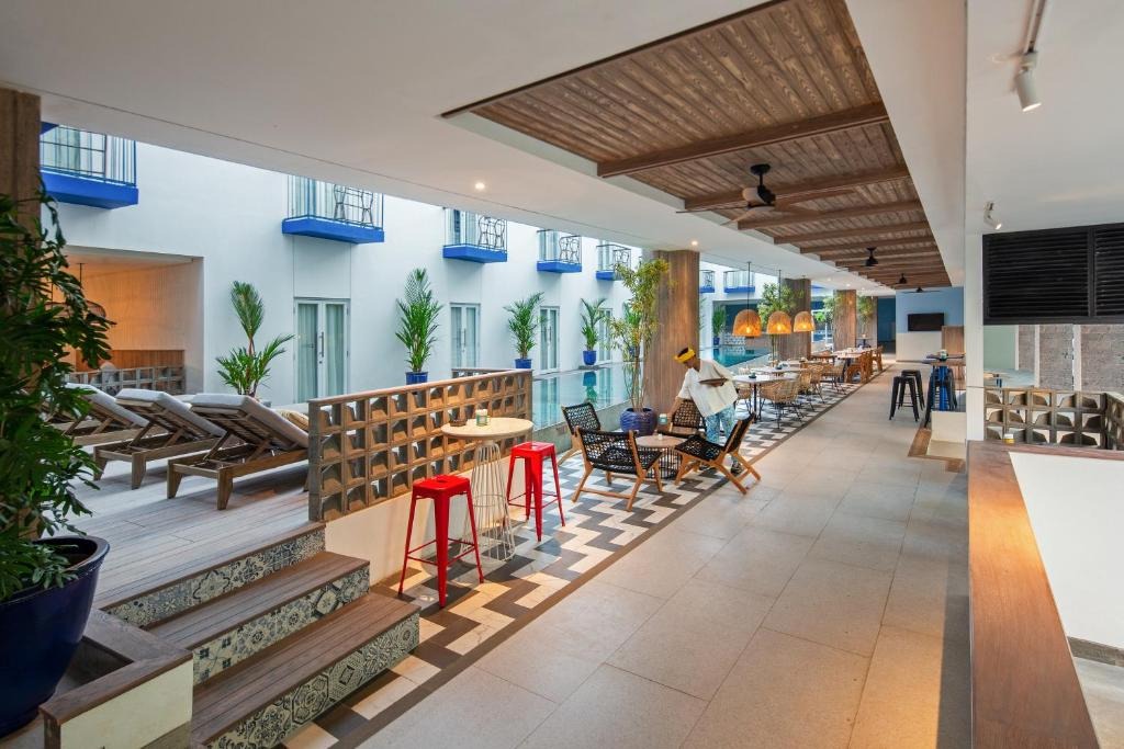 هتل کمپی لجین بالی